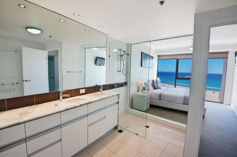 Reflections Tower Two - Yamba Accommodation 23