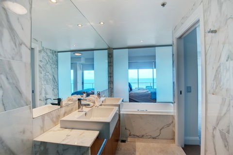 Reflections Tower Two - Yamba Accommodation 1