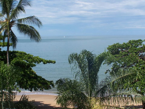 Roydon Beachfront Apartments - Yamba Accommodation 7