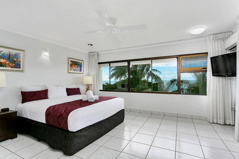 Roydon Beachfront Apartments - Yamba Accommodation 3