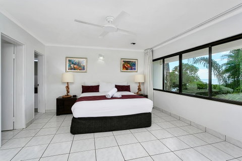 Roydon Beachfront Apartments - Yamba Accommodation 2