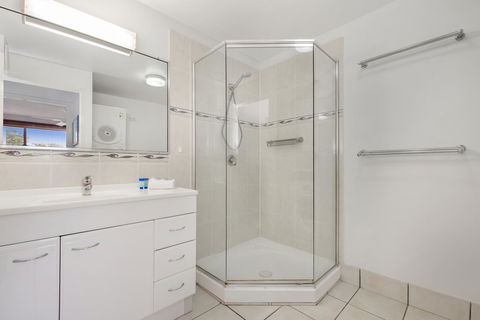 Alexandria Apartments - Yamba Accommodation 18