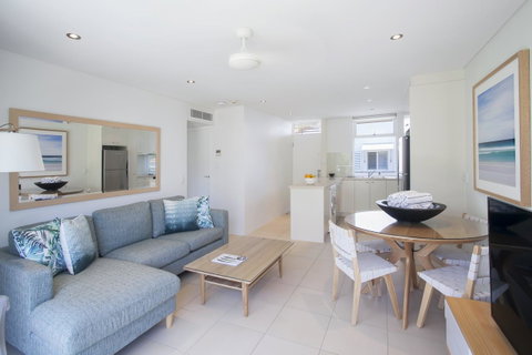 Maison Noosa - Yamba Accommodation 13