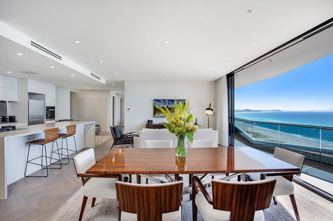 Iconic Kirra Beach Resort - Yamba Accommodation 25