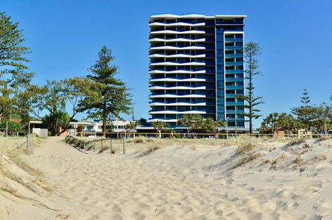 Iconic Kirra Beach Resort - Yamba Accommodation 7