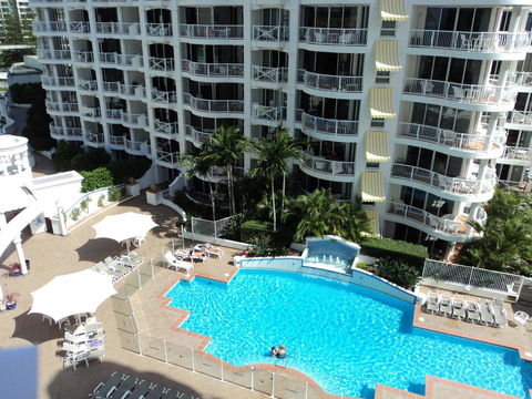 Broadbeach Holiday Apartments - Yamba Accommodation 1