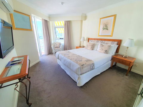 Broadbeach Holiday Apartments - Yamba Accommodation 14