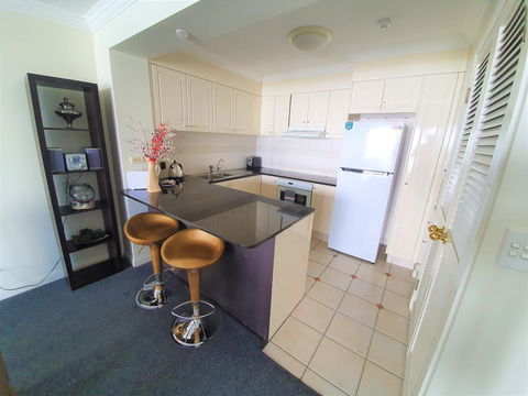 Broadbeach Holiday Apartments - Yamba Accommodation 29