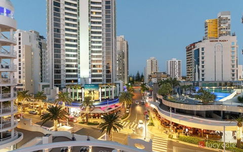 Broadbeach Holiday Apartments - Yamba Accommodation 36