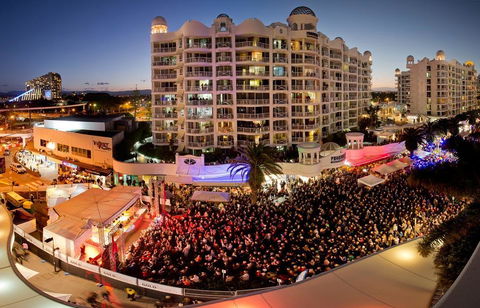 Broadbeach Holiday Apartments - Yamba Accommodation 39