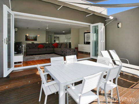Beach House On Tradewinds Avenue - Yamba Accommodation 2