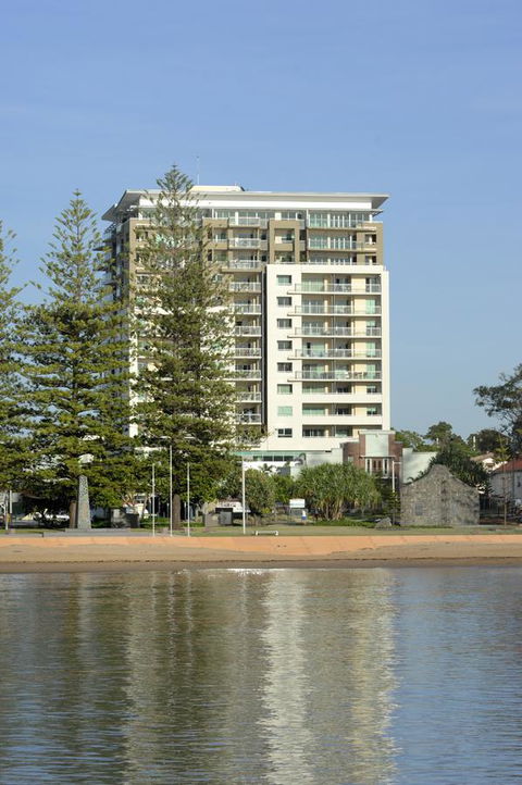Proximity Waterfront Apartments - Yamba Accommodation 24