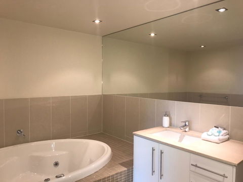 Proximity Waterfront Apartments - Yamba Accommodation 12