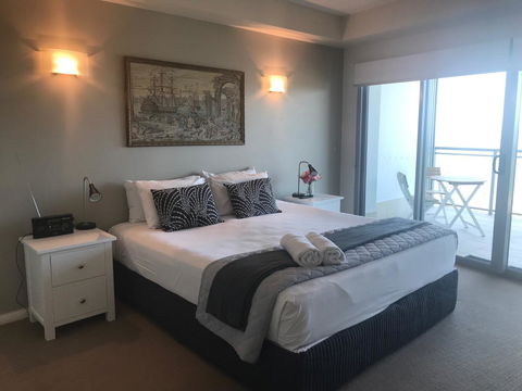 Proximity Waterfront Apartments - Yamba Accommodation 9