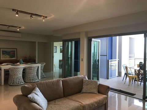 Proximity Waterfront Apartments - Yamba Accommodation 17