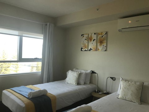 Proximity Waterfront Apartments - Yamba Accommodation 15
