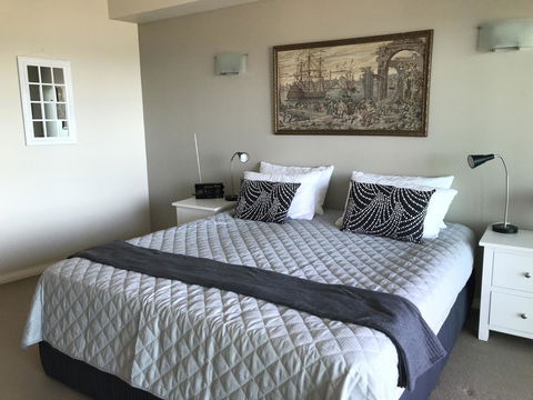 Proximity Waterfront Apartments - Yamba Accommodation 19