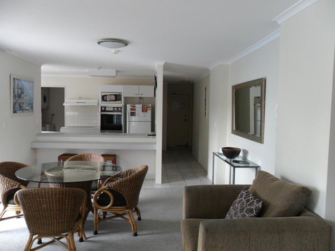 Grosvenor Beachfront Apartments Surfers Paradise - Yamba Accommodation 5