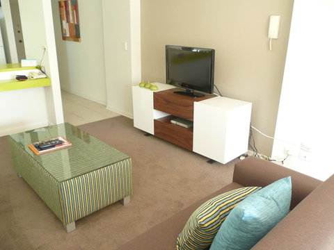 Grosvenor Beachfront Apartments Surfers Paradise - Yamba Accommodation 24
