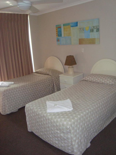 Grosvenor Beachfront Apartments Surfers Paradise - Yamba Accommodation 18