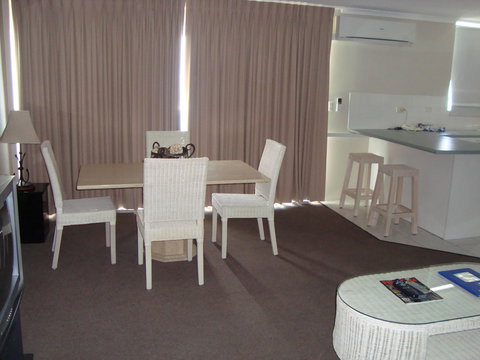 Grosvenor Beachfront Apartments Surfers Paradise - Yamba Accommodation 26