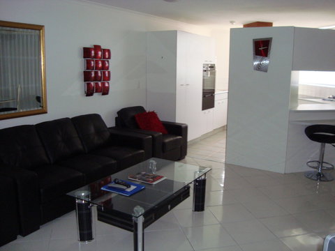 Grosvenor Beachfront Apartments Surfers Paradise - Yamba Accommodation 36