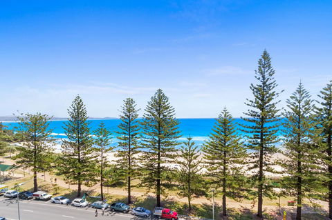 Columbia Beachfront Apartments On Rainbow Bay - Yamba Accommodation 40