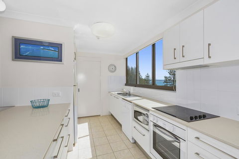 Columbia Beachfront Apartments On Rainbow Bay - Yamba Accommodation 35
