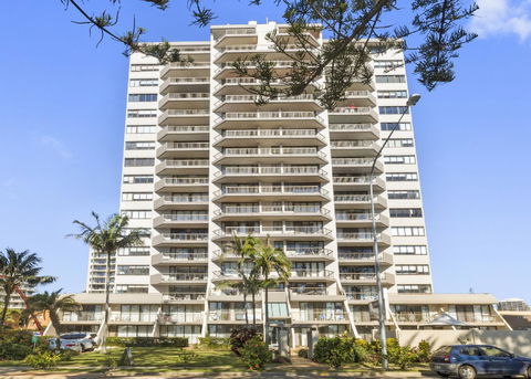 Columbia Beachfront Apartments On Rainbow Bay - Yamba Accommodation 4