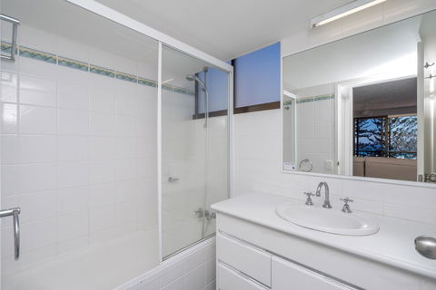 Columbia Beachfront Apartments On Rainbow Bay - Yamba Accommodation 9