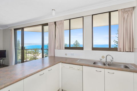 Columbia Beachfront Apartments On Rainbow Bay - Yamba Accommodation 38