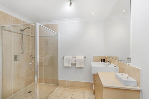Mantra Aqueous On Port - Yamba Accommodation 18