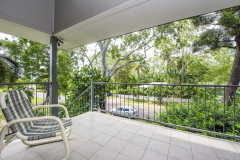 Kooyong Apartment 8 - Yamba Accommodation 4