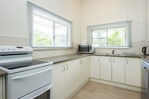 Kooyong Apartment 8 - Yamba Accommodation 6