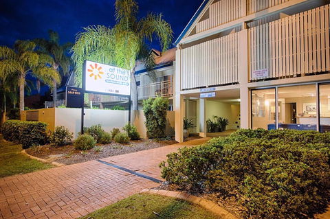 At The Sound Noosa Motel - Yamba Accommodation 18
