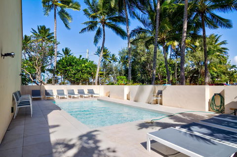 Number 2 On The Beach | Beautiful Beachfront Villa - Yamba Accommodation 12
