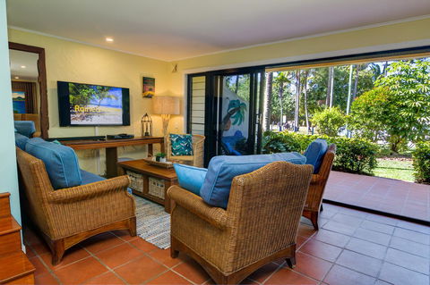 Number 2 On The Beach | Beautiful Beachfront Villa - Yamba Accommodation 3