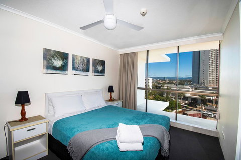 Seacrest Beachfront Apartments Surfers Paradise - Yamba Accommodation 27