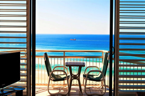 Seacrest Beachfront Apartments Surfers Paradise - Yamba Accommodation 29