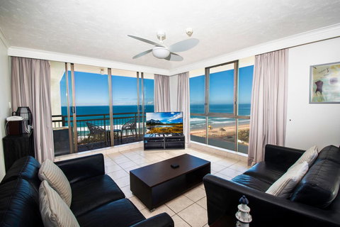 Seacrest Beachfront Apartments Surfers Paradise - Yamba Accommodation 24
