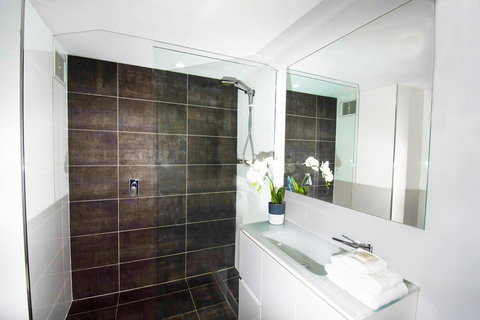 Seacrest Beachfront Apartments Surfers Paradise - Yamba Accommodation 22