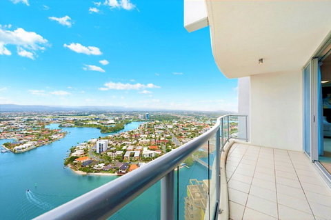 The Towers Of Chevron Renaissance - Holidays Gold Coast - Yamba Accommodation 12