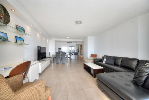 The Towers Of Chevron Renaissance - Holidays Gold Coast - Yamba Accommodation 21