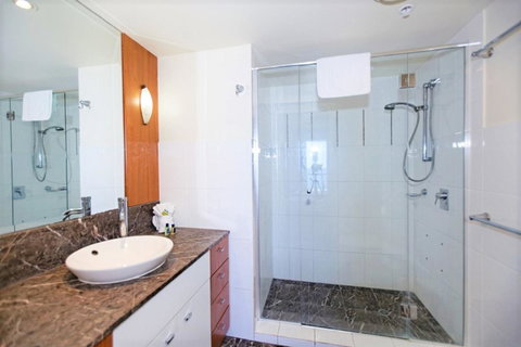 The Towers Of Chevron Renaissance - Holidays Gold Coast - Yamba Accommodation 38