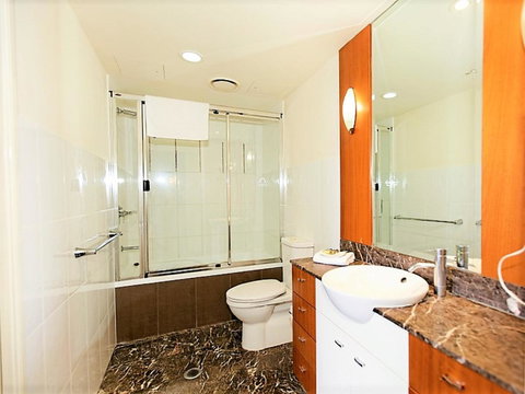 The Towers Of Chevron Renaissance - Holidays Gold Coast - Yamba Accommodation 35
