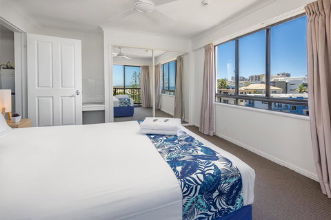 Belaire Place Motel Apartments - Yamba Accommodation 9