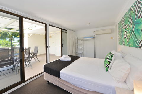 Seascape Holidays - Tropical Reef Apartments - Yamba Accommodation 6