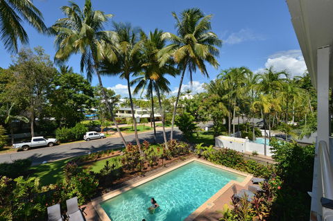 Seascape Holidays - Tropical Reef Apartments - Yamba Accommodation 1