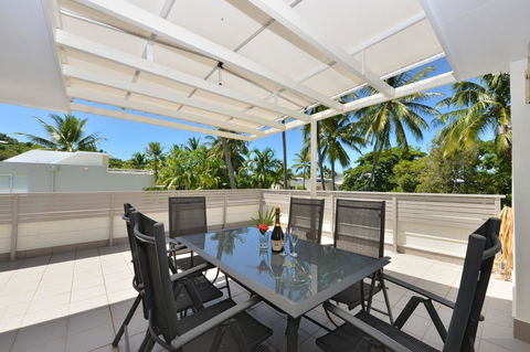 Seascape Holidays - Tropical Reef Apartments - Yamba Accommodation 5