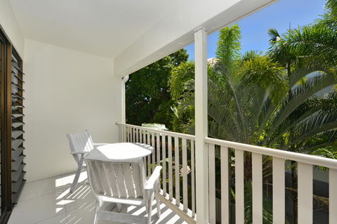 Seascape Holidays - Tropical Reef Apartments - Yamba Accommodation 23